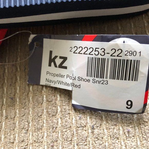 Propeller Pool Shoe - Picture 4 of 8